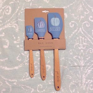 Rae Dunn 3 piece spatula set
